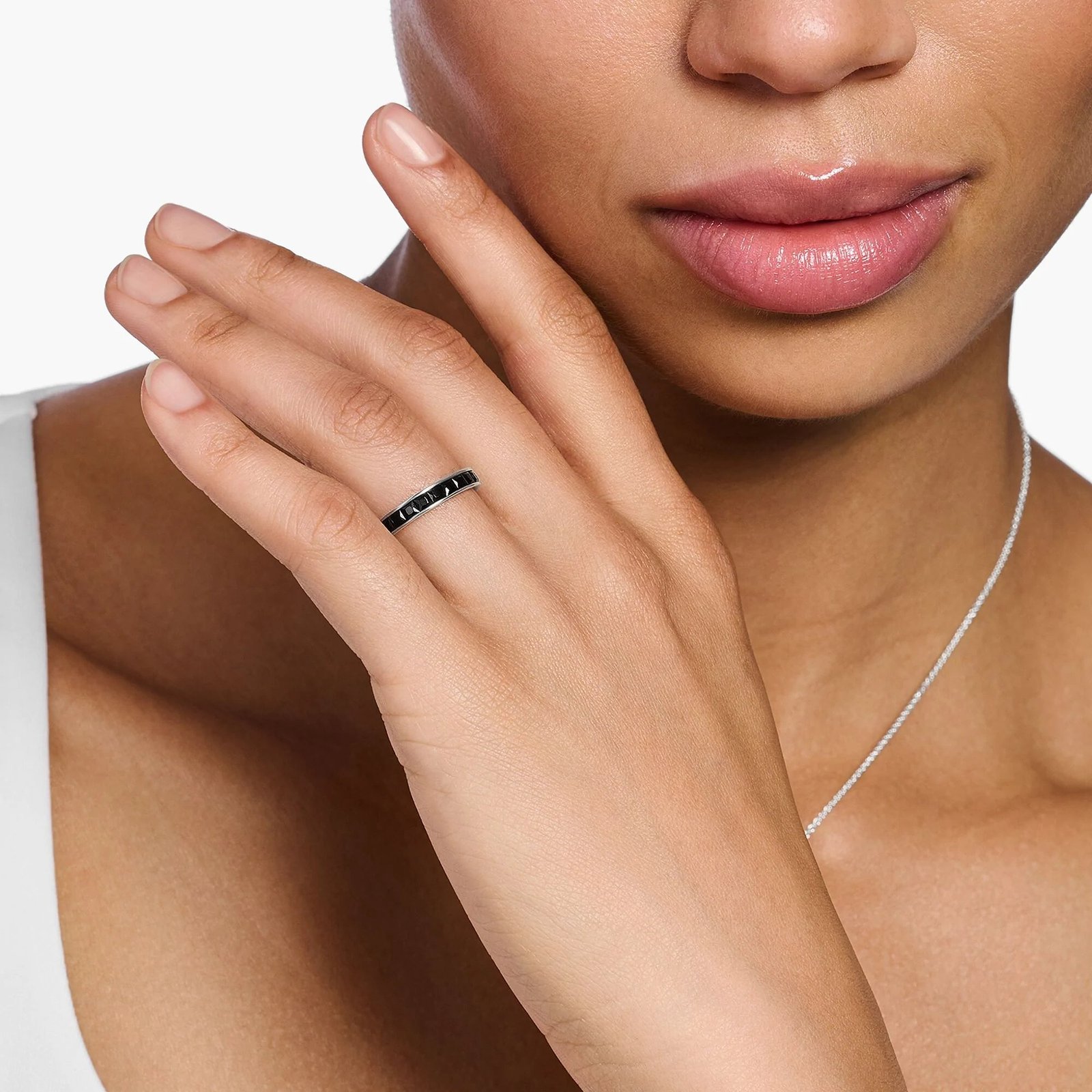 THOMAS SABO Heritage Black Stones Band Ring - Image 2