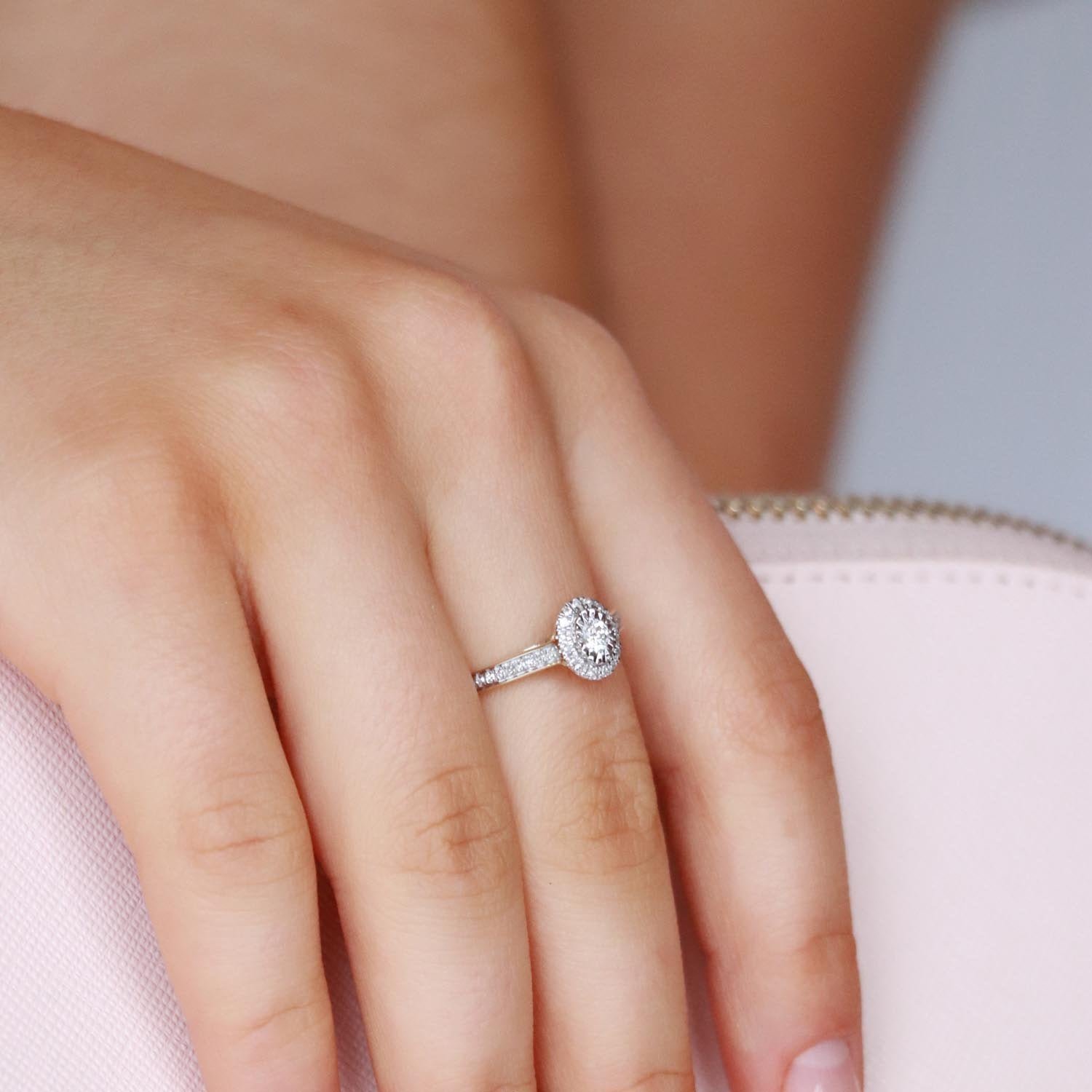 Cluster Ring with 0.25ct Diamonds in 9K Yellow Gold - Image 2